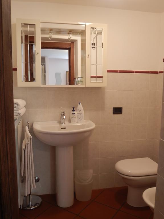 Bed and Breakfast Il Girasole Fosdinovo Habitación foto