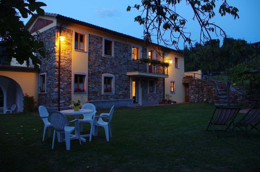 Bed and Breakfast Il Girasole Fosdinovo Exterior foto