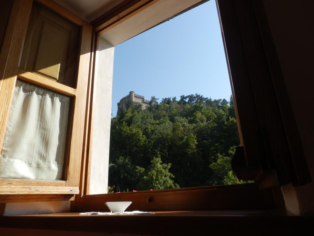Bed and Breakfast Il Girasole Fosdinovo Habitación foto